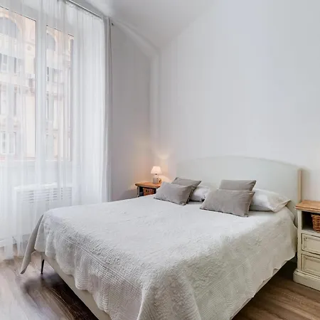 Charming With Panoramic View In The Heart Of